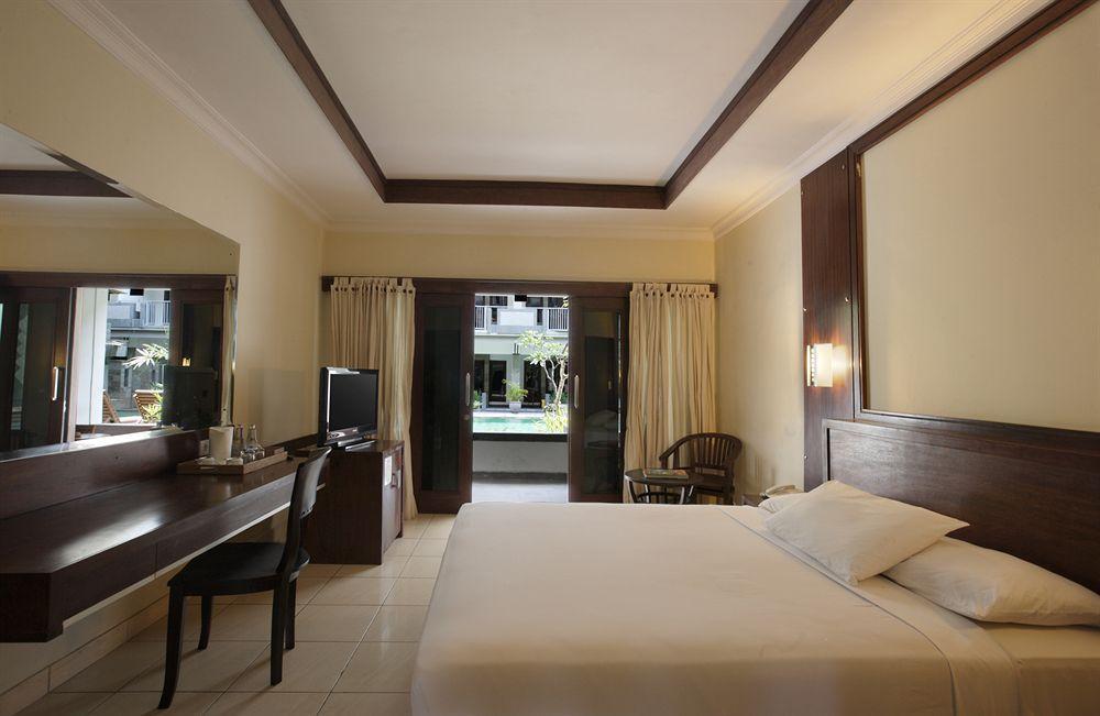 Champlung Mas Hotel Legian Exterior photo