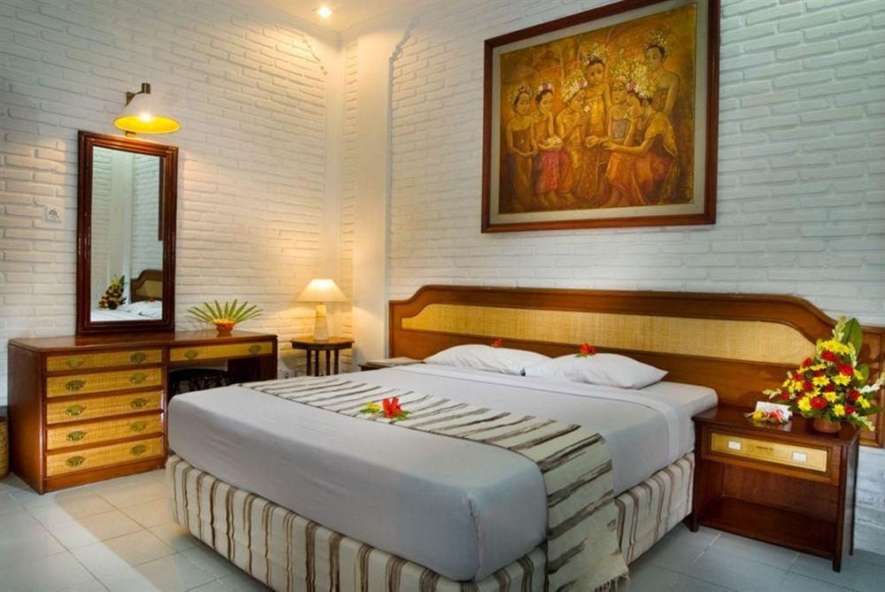 Champlung Mas Hotel Legian Exterior photo