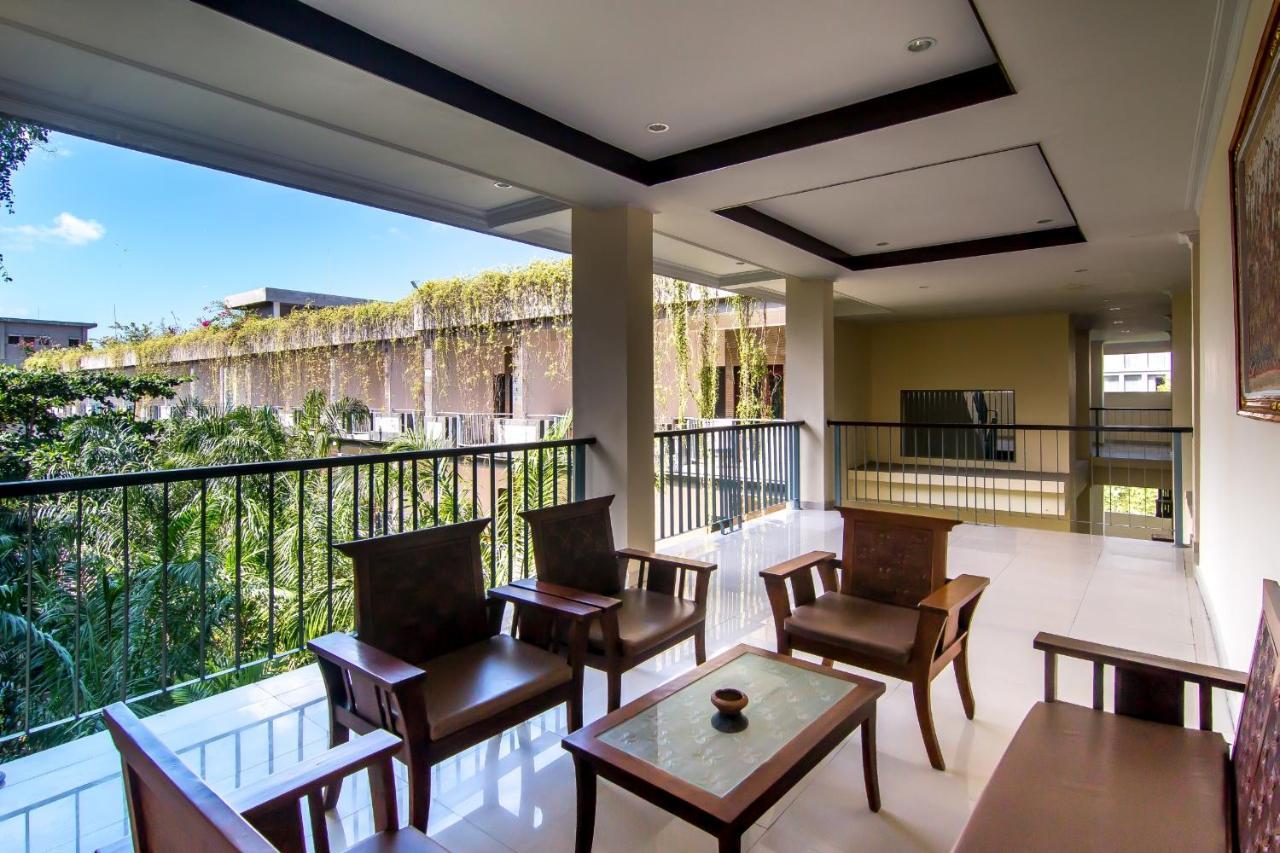 Champlung Mas Hotel Legian Exterior photo